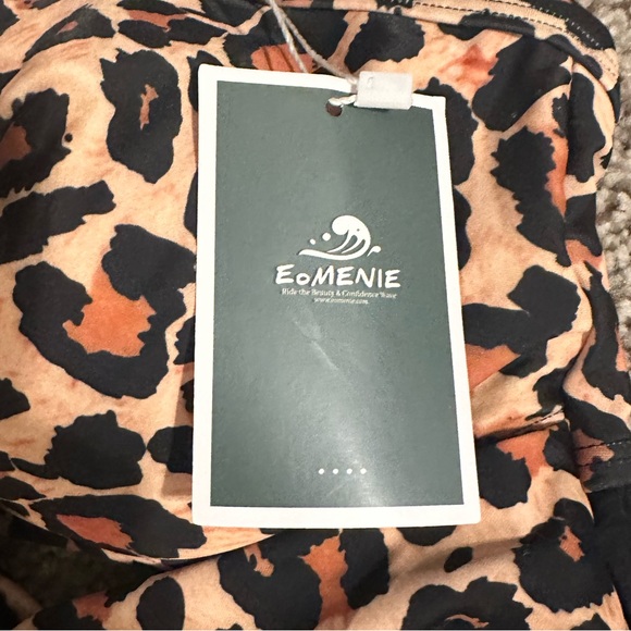 Leopard Print Cutout Swimsuit - Picture 3 of 5